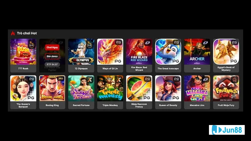 Chú chó vui vẻ chạy trên bãi cỏ